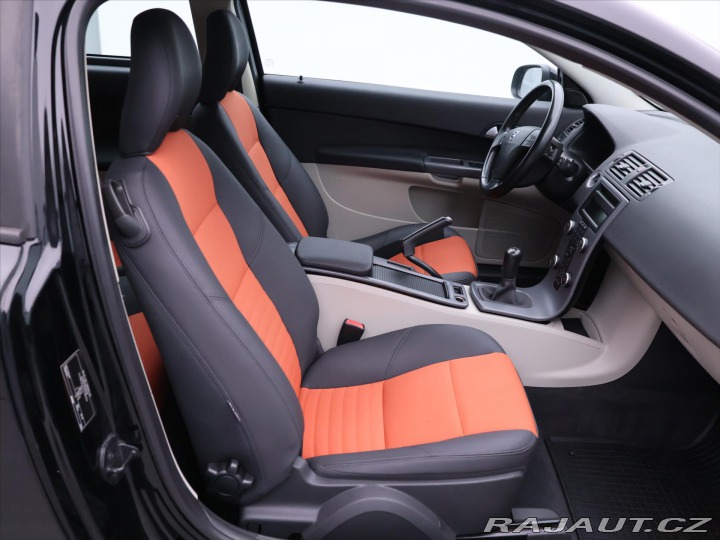 Volvo C30 1,6 73kW Kinetic CZ Klima 2010