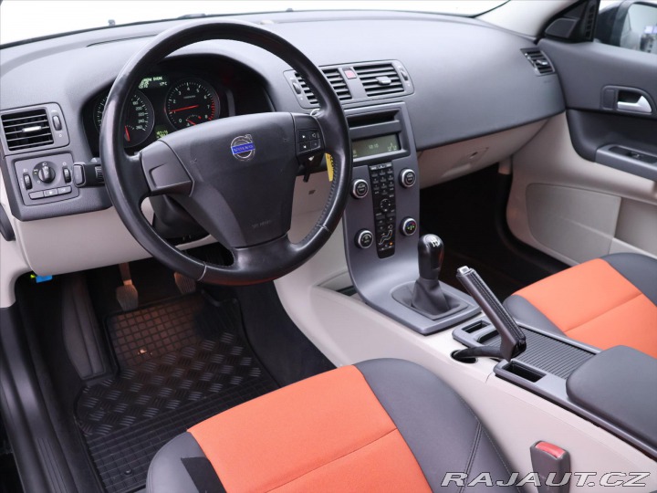 Volvo C30 1,6 73kW Kinetic CZ Klima 2010