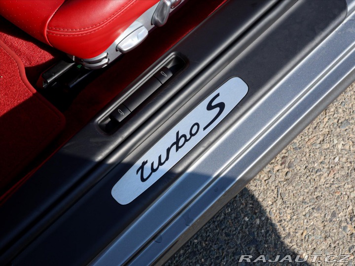 Porsche 911 3,8 TURBO S 2010