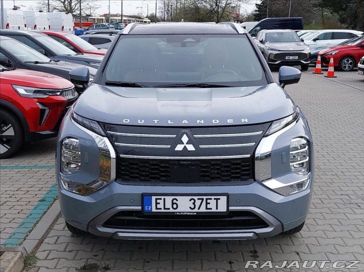 Mitsubishi Outlander 2.4 PHEV MY25  INSTYLE+ 2025