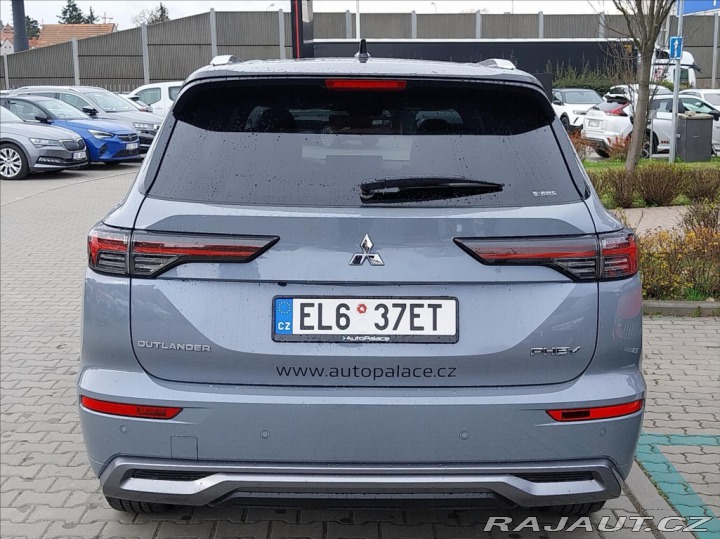 Mitsubishi Outlander 2.4 PHEV MY25  INSTYLE+ 2025
