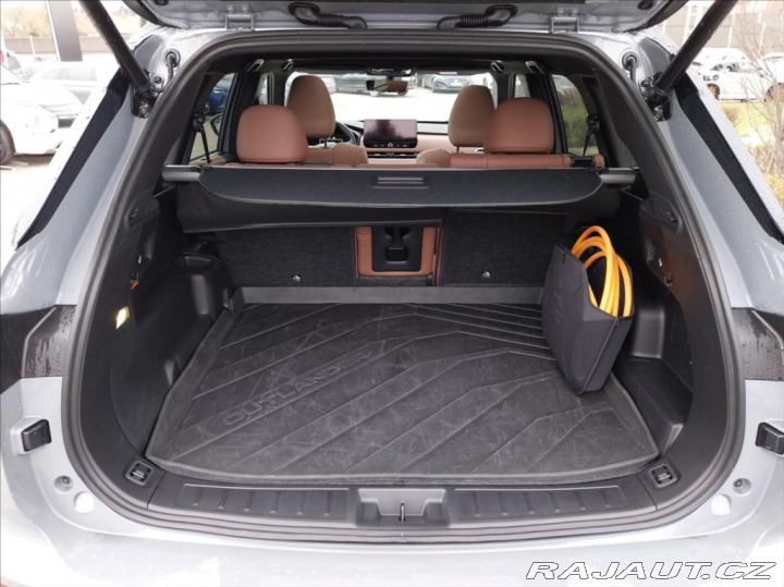 Mitsubishi Outlander 2.4 PHEV PAKET PREMIUM I 2026