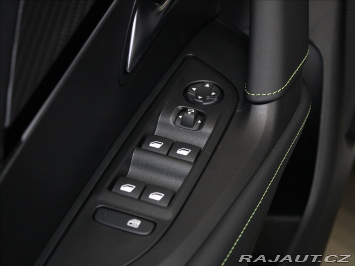 Peugeot 2008 1,2 Hybrid GT Alcant.NOVÝ 2025