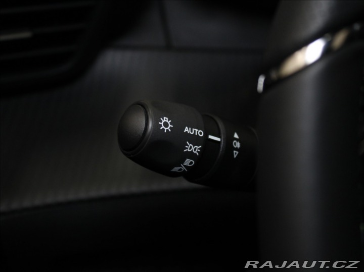 Peugeot 2008 1,2 Hybrid GT Alcant.NOVÝ 2025