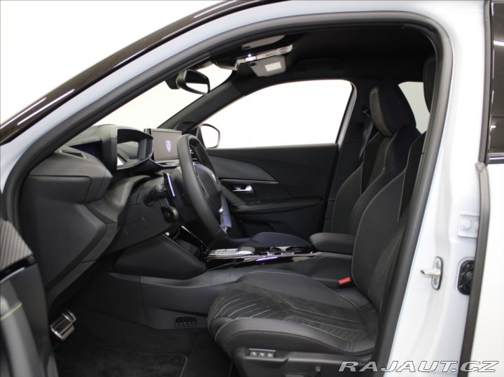 Peugeot 2008 1,2 Hybrid GT Alcant.NOVÝ 2025