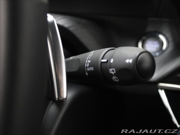 Peugeot 2008 1,2 Hybrid GT Alcant.NOVÝ 2025