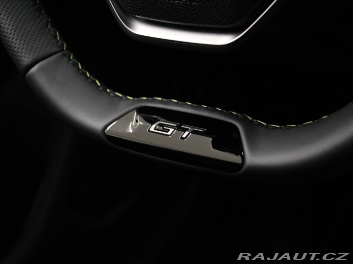 Peugeot 2008 1,2 Hybrid GT Alcant.NOVÝ 2025