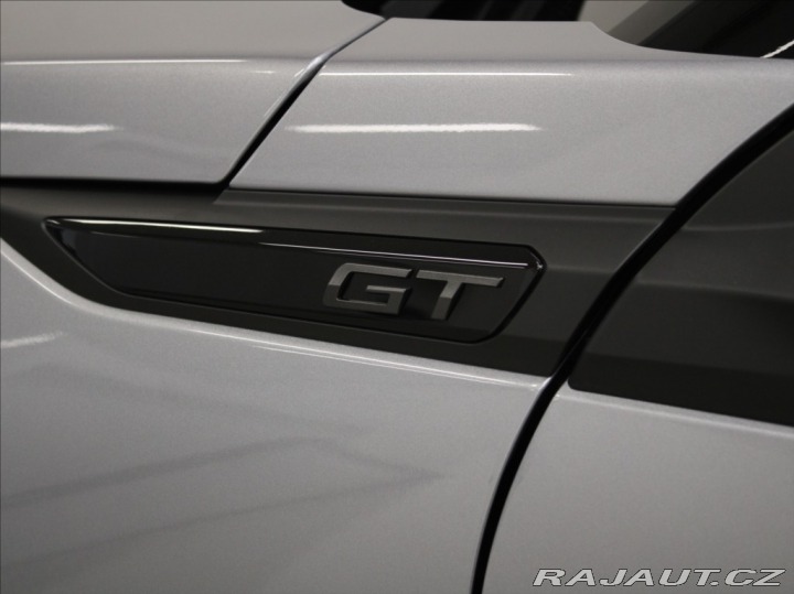 Peugeot 2008 1,2 Hybrid GT Alcant.NOVÝ 2025