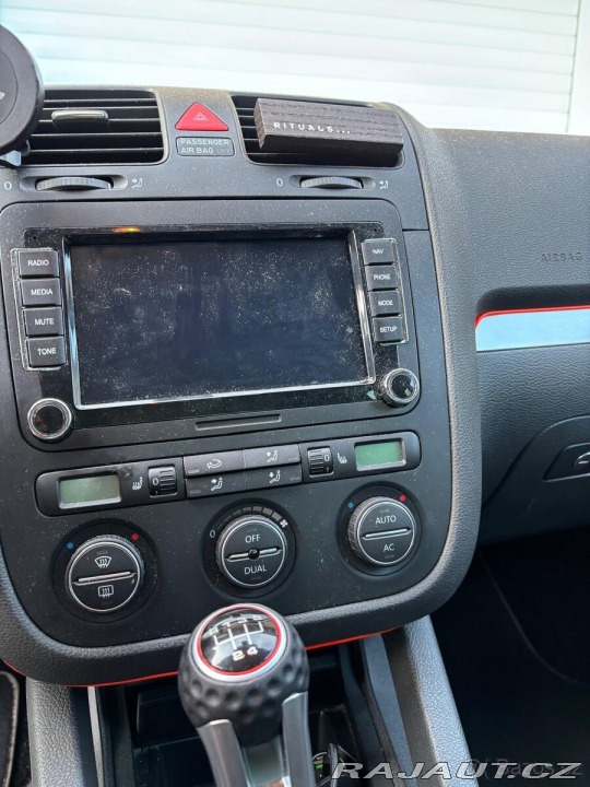 Volkswagen Golf 1,6   V United Packet 2008