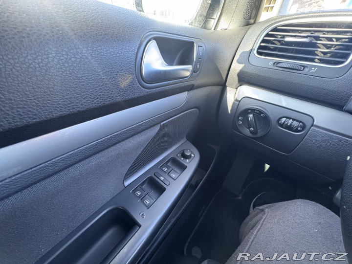 Volkswagen Golf AUTOMAT 1,6 TDI 77 KW 2013