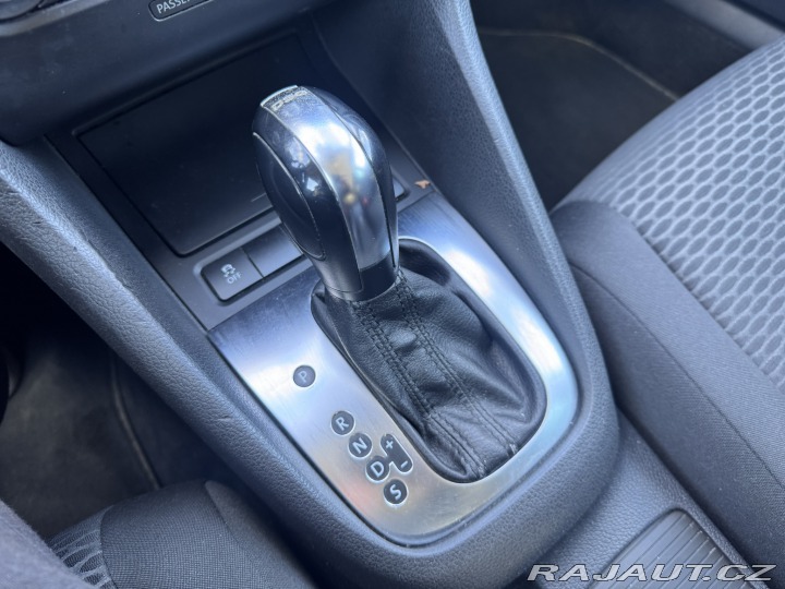 Volkswagen Golf AUTOMAT 1,6 TDI 77 KW 2013