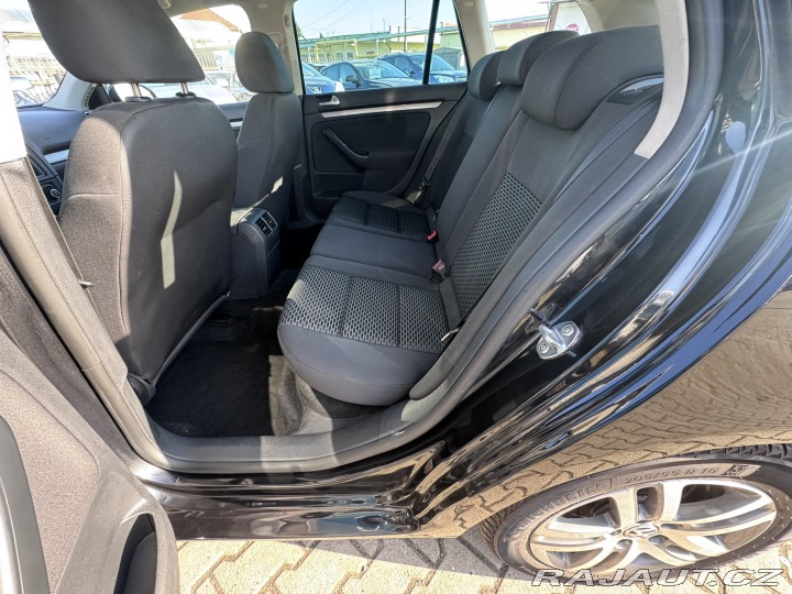 Volkswagen Golf AUTOMAT 1,6 TDI 77 KW 2013