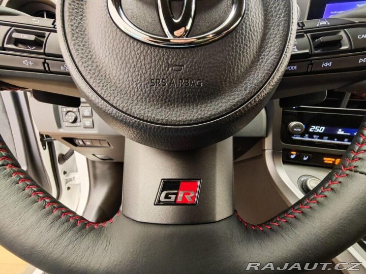 Toyota Yaris GR 1.6 turbo GR AT Dynami 2024