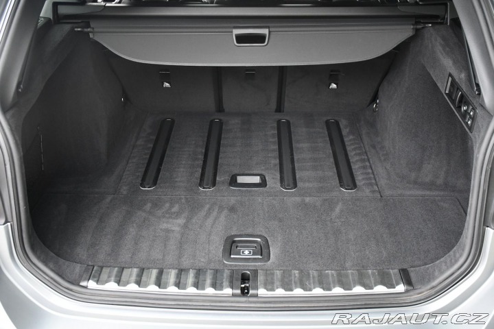 BMW 3 320d xDrive MSPORT ČR 3LZ 2024