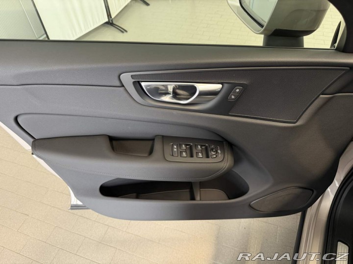 Volvo XC60 B5 2.0L 250+14 HPAT8 AWD 2026