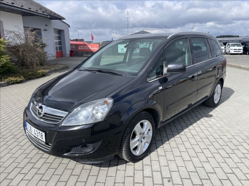 Opel Zafira 1,6 i 16V 85kw 7míst Tažn