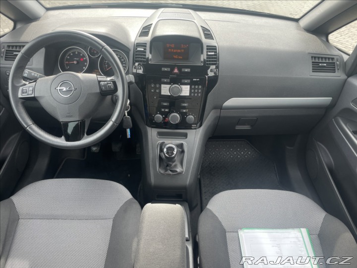 Opel Zafira 1,6 i 16V 85kw 7míst Tažn 2011