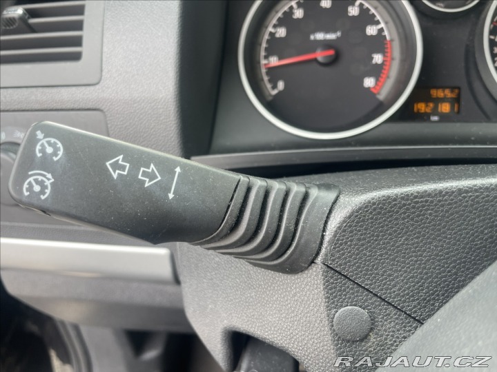 Opel Zafira 1,6 i 16V 85kw 7míst Tažn 2011