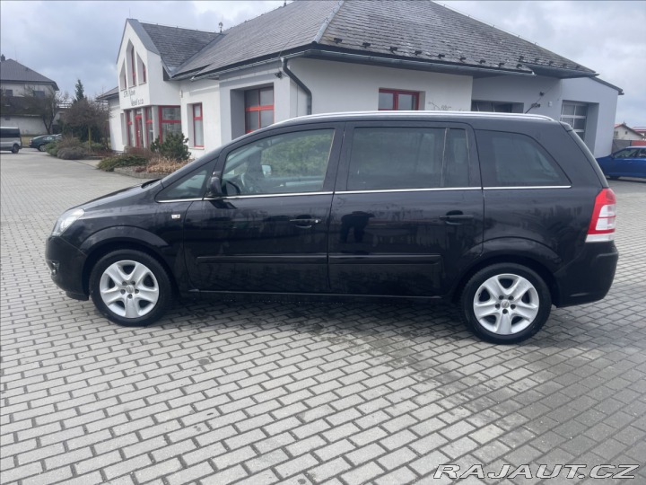 Opel Zafira 1,6 i 16V 85kw 7míst Tažn 2011