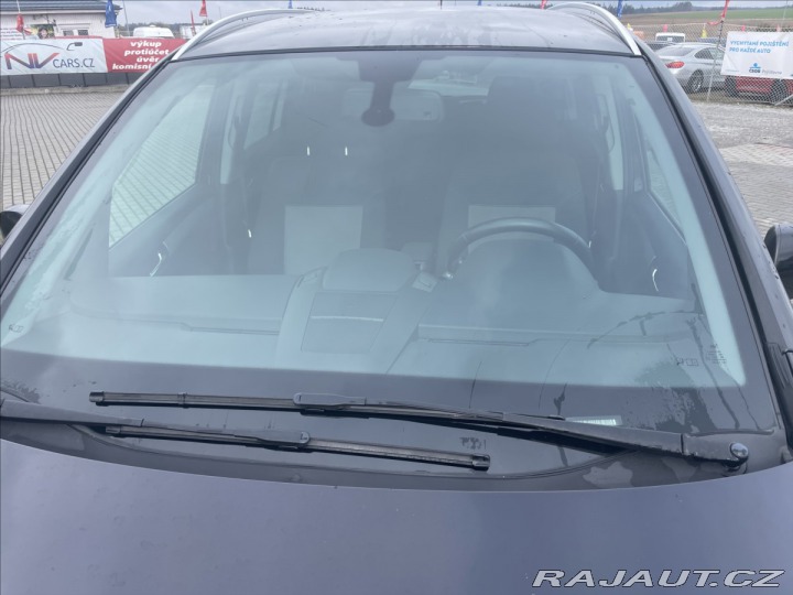 Opel Zafira 1,6 i 16V 85kw 7míst Tažn 2011