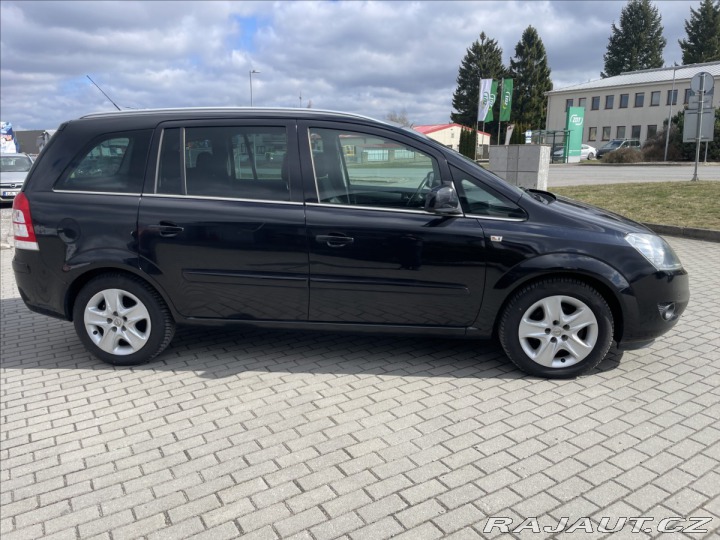 Opel Zafira 1,6 i 16V 85kw 7míst Tažn 2011