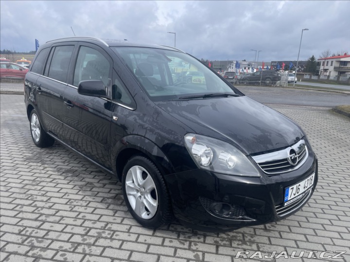 Opel Zafira 1,6 i 16V 85kw 7míst Tažn 2011