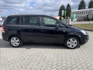 Opel Zafira 1,6 i 16V 85kw 7míst Tažn 2011