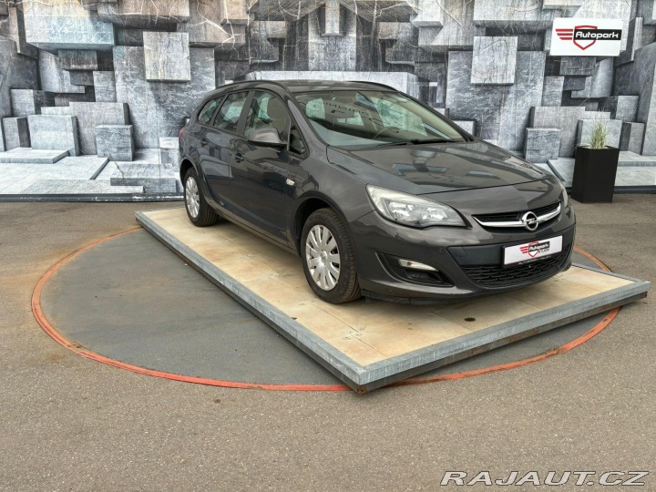 Opel Astra 2.0DCTi, 121KW, AUTOMAT 2013