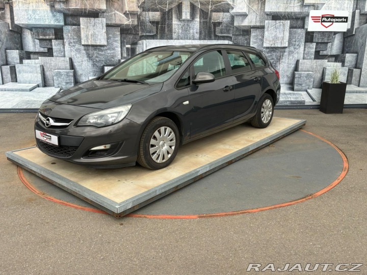 Opel Astra 2.0DCTi, 121KW, AUTOMAT 2013
