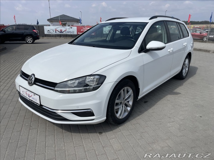 Volkswagen Golf 2,0 TDi 110kw DSG LED Rad 2020