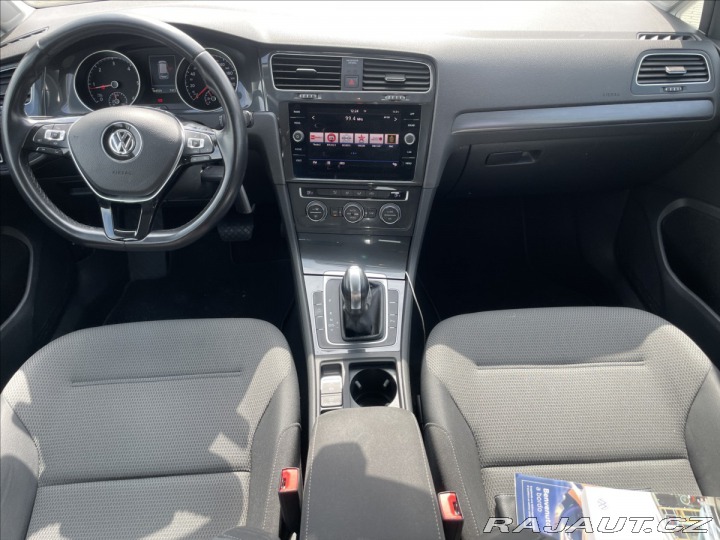 Volkswagen Golf 2,0 TDi 110kw DSG LED Rad 2020