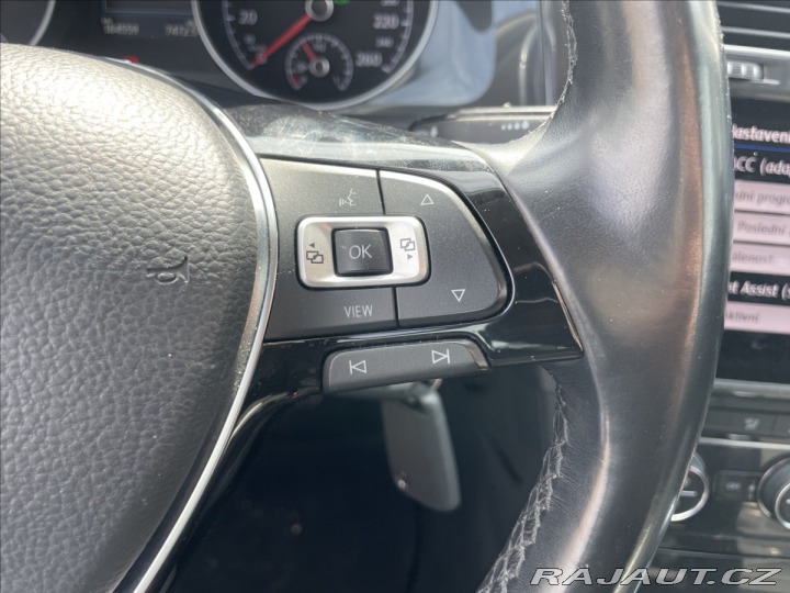 Volkswagen Golf 2,0 TDi 110kw DSG LED Rad 2020