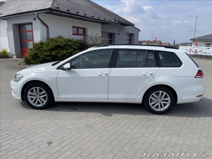 Volkswagen Golf 2,0 TDi 110kw DSG LED Rad 2020