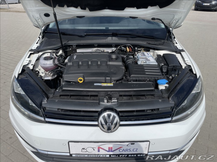 Volkswagen Golf 2,0 TDi 110kw DSG LED Rad 2020