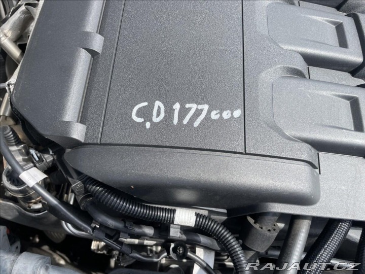 Volkswagen Golf 2,0 TDi 110kw DSG LED Rad 2020