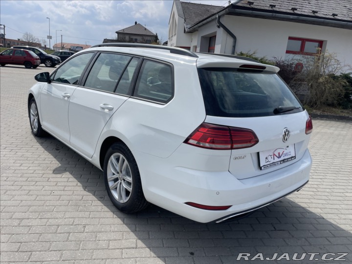 Volkswagen Golf 2,0 TDi 110kw DSG LED Rad 2020