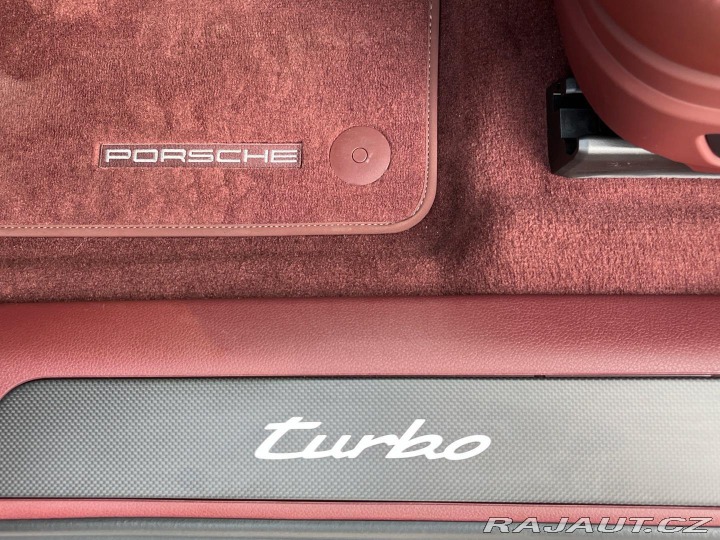 Porsche Panamera Turbo E-Hybrid 2025