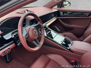 Porsche Panamera Turbo E-Hybrid 2025