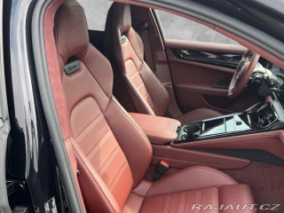 Porsche Panamera Turbo E-Hybrid 2025