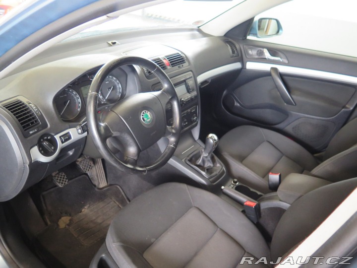 Škoda Octavia 1.6MPI,klima,výhřev,senzo 2008