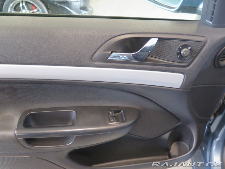 Škoda Octavia 1.6MPI,klima,výhřev,senzo 2008