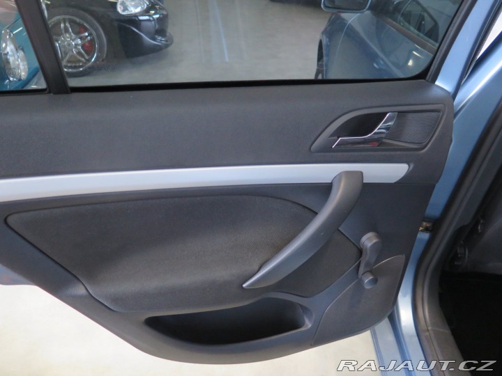 Škoda Octavia 1.6MPI,klima,výhřev,senzo 2008