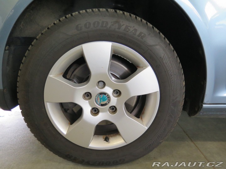 Škoda Octavia 1.6MPI,klima,výhřev,senzo 2008