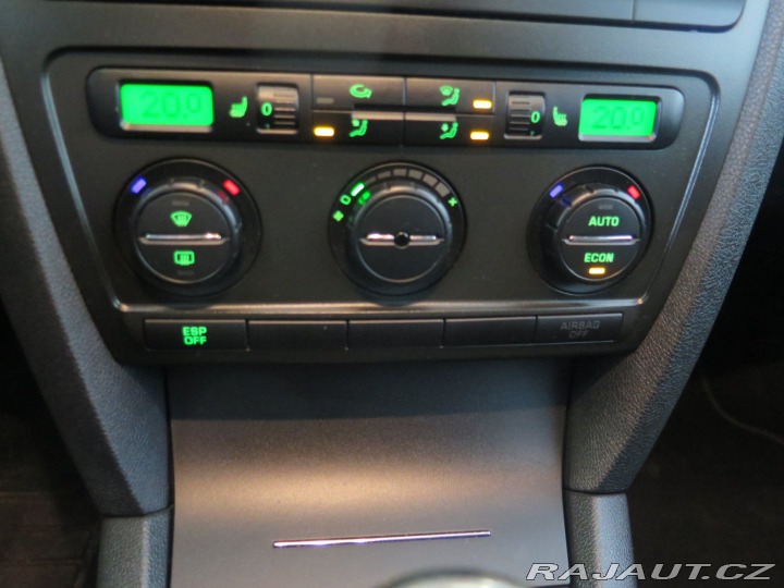 Škoda Octavia 1.6MPI,klima,výhřev,senzo 2008