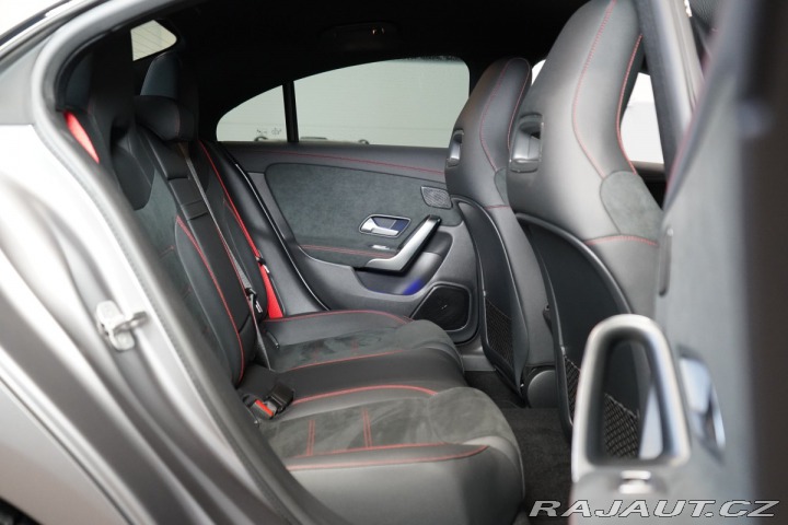 Mercedes-Benz CLA 35*AMG*4M*DISTRONIC*LED*C 2026