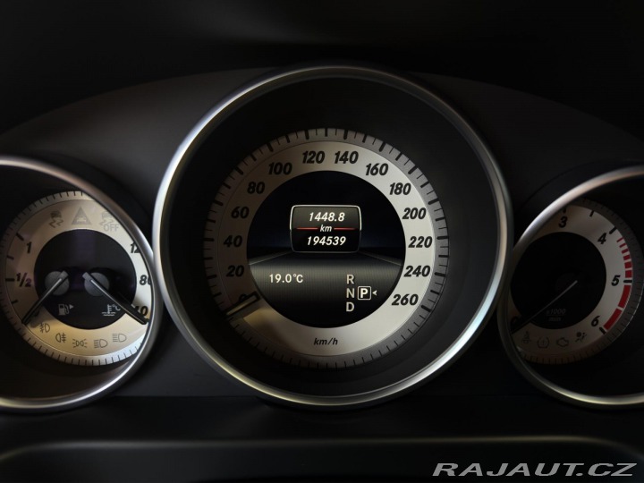 Mercedes-Benz E E 220 D 4MATIC 2016