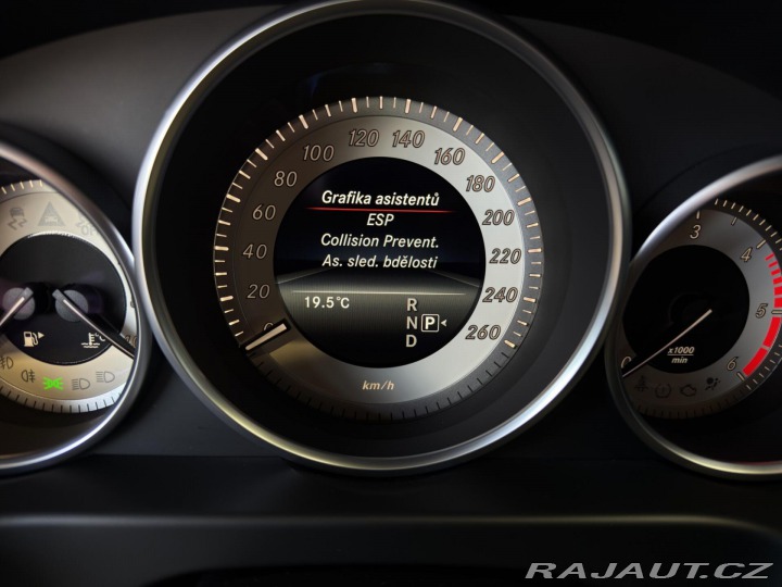 Mercedes-Benz E E 220 D 4MATIC 2016