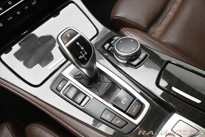 BMW 5 3,0 530d 190 kW xDrive M- 2016