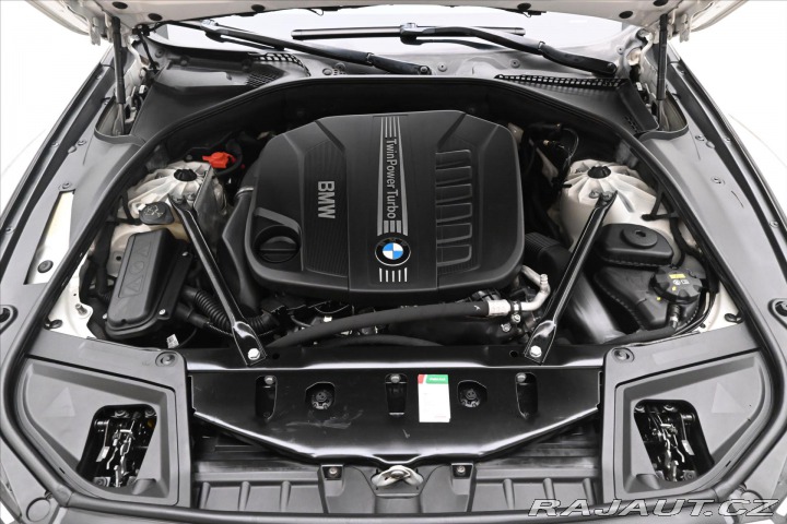 BMW 5 3,0 530d 190 kW xDrive M- 2016