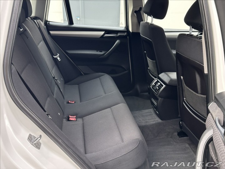 BMW X3 2,0 28i 245PS Advantage 2017